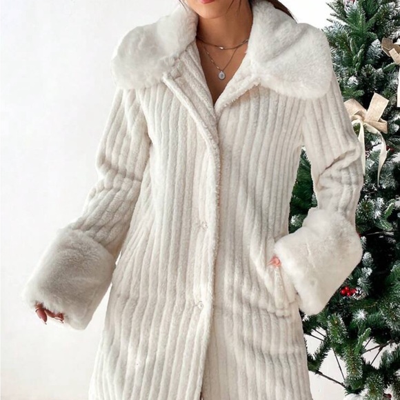 Borg Collar Fuzzy Cuff Coat - Picture 6 of 8